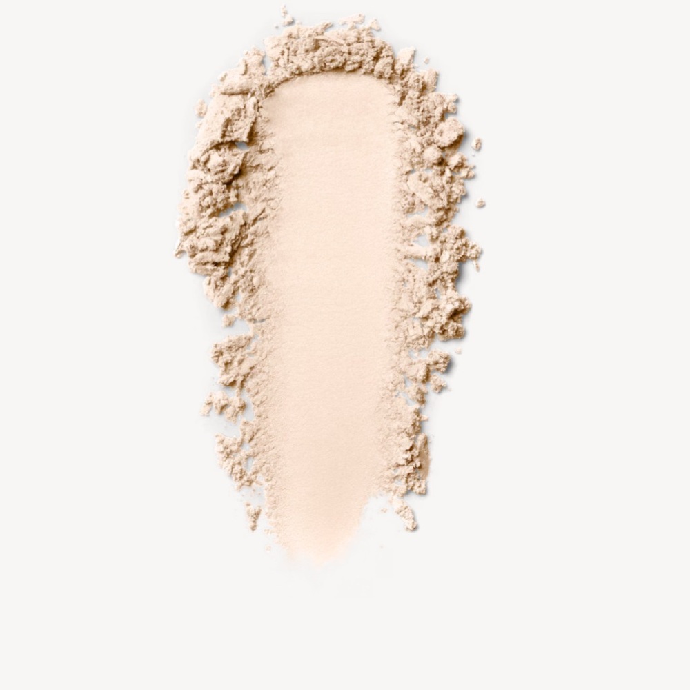 Bobbi Brown Sheer Finish Loose Powder  in Soft Porcelain - Picture 4 of 4
